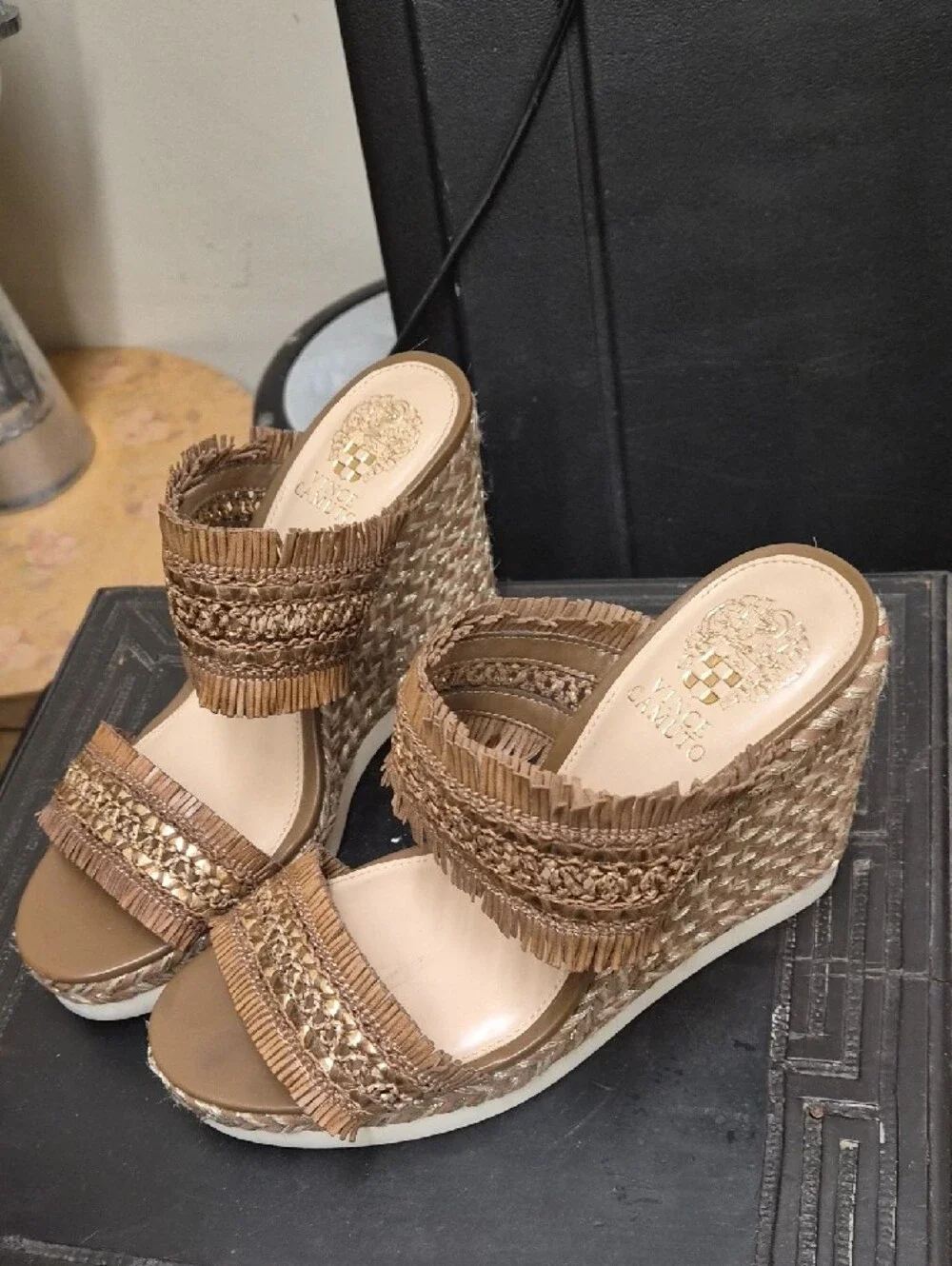 Vince Camuto Women’s Brown Woven Fringe Slide Sandals Sz 8.5